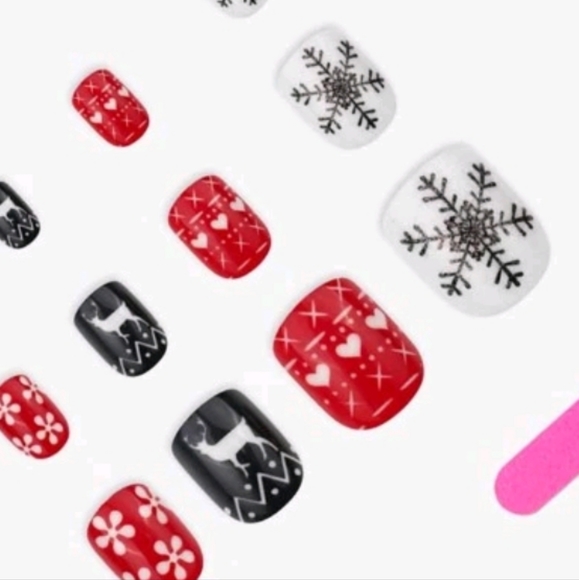 24 pc Xmas Nails - Picture 3 of 4